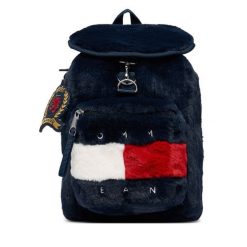 Plecak Tommy Jeans. Niebieskie plecaki damskie Tommy Jeans, bez wzorów, z jeansu. Za 489.99 zł.