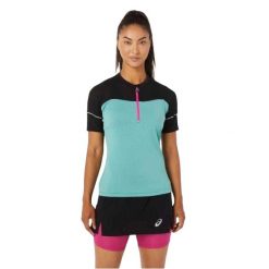 T-shirt Damski Fujitrail. Czarne t-shirty damskie Asics, bez wzorów, casualowe, bez kołnierzyka, bez ramiączek. Za 358.99 zł.