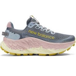 Buty damskie New Balance Fresh Foam X More Trail v3 WTMORCC3 – szare. Szare obuwie sportowe damskie New Balance, bez wzorów, z materiału, bez zapięcia, do biegania. Za 369.99 zł.