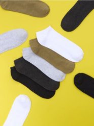 Skarpetki 5 pack - szary. Szare skarpety męskie Sinsay, bez wzorów. Za 11.99 zł.