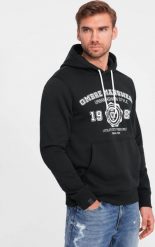Ombre Bluza męska kangurka z kapturem i nadrukiem w stylu college czarna V3 OM-SSPS-0143 M. Czarne bluzy męskie Ombre, m, bez wzorów, bez ramiączek, z kapturem. Za 169.99 zł.
