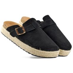 Zakryte klapki espadryle damskie ze sprzączką czarne. Czarne klapki damskie bez wzorów, casualowe, bez obcasa, bez zapięcia. Za 150.13 zł.