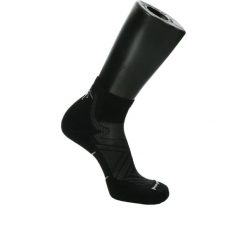 Skarpety Biegowe Męskie Smartwool Run Targeted Cushion Ankle Socks. Białe skarpety męskie Smartwool, bez wzorów, z wełny. Za 109.99 zł.