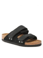Birkenstock Klapki Uji 1024832 Czarny. Czarne klapki damskie Birkenstock, bez wzorów, z nubiku, bez obcasa, bez zapięcia. Za 629.99 zł.