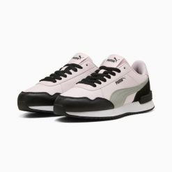 Puma Buty Adaptor 39840509. Czerwone obuwie sportowe damskie Puma, bez wzorów, bez zapięcia. Za 259.99 zł.