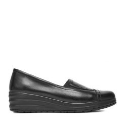 Półbuty Go Soft. Czarne półbuty damskie GO SOFT, bez wzorów, bez obcasa, na koturnie, bez zapięcia. Za 219.99 zł.