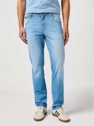 MĘSKIE SPODNIE JEANSOWE WRANGLER TEXAS SLIM SLATE SHADE 112362469. Niebieskie jeansy męskie Wrangler, bez wzorów, z bawełny. W wyprzedaży za 169.99 zł.