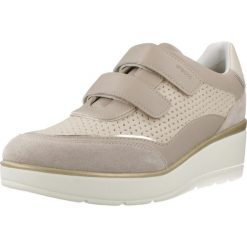 Buty GEOX D ILDE Jasnobrązowy. Brązowe obuwie trekkingowe damskie Geox, ze skóry, bez zapięcia. Za 284.99 zł.