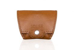 Skórzana bilonówka, portfel na monety camel Solier SA10. Brązowe portfele męskie Solier, bez wzorów, z materiału. Za 39.99 zł.