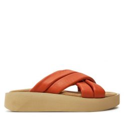 Klapki s.Oliver. Pomarańczowe klapki damskie S.Oliver, bez wzorów, bez obcasa, bez zapięcia. Za 229.99 zł.