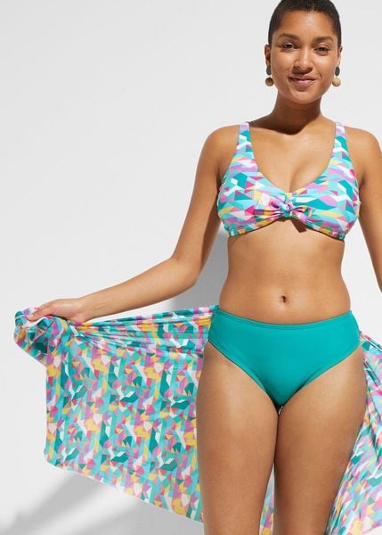 Bikini + pareo (3 części). Zielone bikini bonprix, bez wzorów. Za 119.99 zł.