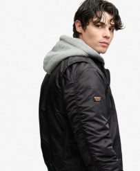 Superdry Kurtka Hooded MA1 Bomber z recyklingowanego nylonu. Czarne kurtki męskie Superdry, xl, z aplikacjami, z materiału, bez kaptura. Za 581.75 zł.
