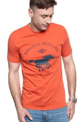 MUSTANG T SHIRT Logo Tee 1009940 7105. T-shirty męskie Mustang, m, bez wzorów, bez kołnierzyka, bez ramiączek. W wyprzedaży za 39.99 zł.