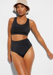 Figi bikini High Waist, z regulacją w pasie. Czarne bikini bonprix, bez wzorów. Za 94.99 zł.