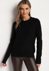 Czarny Sweter Ozdobiony Perełkami ze Ściągaczami Arpavia. Czarne swetry nierozpinane damskie Born2be, bez wzorów, bez kołnierzyka, bez ramiączek. Za 69.99 zł.