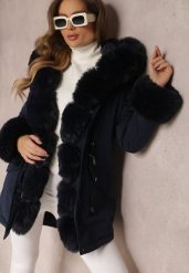 Granatowa Kurtka Parka z Futerkiem i Szerokim Kapturem Florion. Niebieskie kurtki damskie Renee, na zimę, l, z aplikacjami, z futra. Za 179.99 zł.
