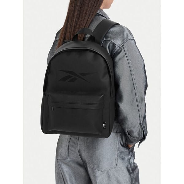 Plecak Reebok. Czarne plecaki męskie Reebok, bez wzorów, sportowe. Za 99.99 zł.