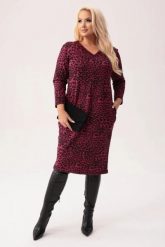Bordowa dresowa sukienka Leona w panterkę - wygoda w modnym wydaniu PLUS SIZE XXL. Czerwone sukienki damskie Moda Size Plus Iwanek, na co dzień, plus size, bez wzorów, z bawełny, eleganckie, bez kołnierzyka, plus size, bez ramiączek, mini, dopasowane. W wyprzedaży za 199.90 zł.