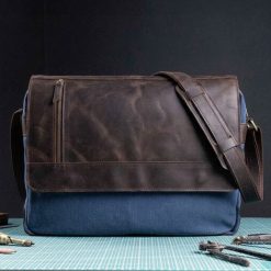 Belveder Torba Vintage Męska na Ramię Skóra i Płótno Brązowo Granatowa Belve. Brązowe torby na ramię męskie Belveder, ze skóry, na ramię, małe. Za 279.90 zł.