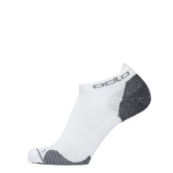 Skarpety do biegania dla dorosłych Odlo Socks short Ceramicool RUN. Czarne skarpetki damskie ODLO, bez wzorów. Za 69.99 zł.