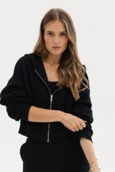 BLUZA AGA CZARNA M - Flawless. Czarne bluzy damskie Flawless, m, bez wzorów, z bawełny, bez ramiączek, bez kaptura. Za 396.00 zł.