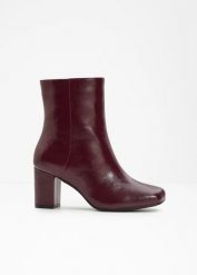 Botki. Czerwone botki damskie bonprix, bez wzorów, bez obcasa, na obcasie, bez zapięcia. Za 169.99 zł.