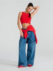 Jeansy cargo wide leg - granatowy. Niebieskie jeansy damskie Sinsay, bez wzorów, z denimu. W wyprzedaży za 39.99 zł.