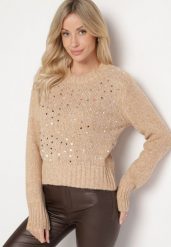 Ciemnobeżowy Sweter z Bawełną Ozdobiony Cekinami Savalenne. Brązowe swetry nierozpinane damskie Born2be, z aplikacjami, z bawełny, klasyczne, bez kołnierzyka, bez ramiączek. Za 74.99 zł.