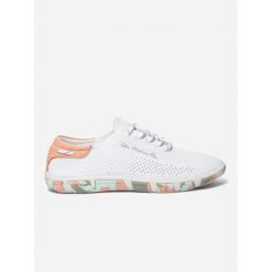 Baskets Femme Baskets TBS JAZARIA Blanc TBS. Białe obuwie sportowe damskie TBS, bez wzorów, bez zapięcia, trekkingowe. Za 403.50 zł.