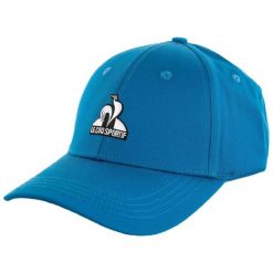 Czapka z daszkiem Le Coq Sportif Essentiel N°2. Niebieskie czapki damskie le coq sportif, bez wzorów, z materiału, eleganckie. Za 184.00 zł.