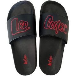 Klapki Lee Cooper LCW-24-42-2483LA czarne. Czarne klapki damskie na lato, bez wzorów, z syntetyku, sportowe, bez obcasa, bez zapięcia. Za 135.33 zł.