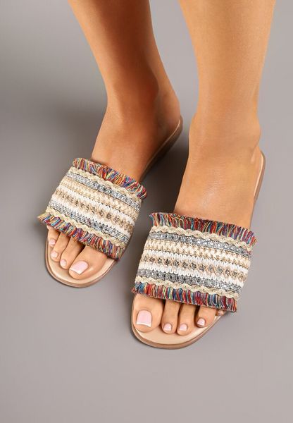 Beżowo-Czerwone Klapki z Frędzlami i Cyrkoniami Ridiellae. Brązowe klapki damskie Born2be, na lato, bez wzorów, eleganckie, bez obcasa, na płaskiej podeszwie, bez zapięcia. Za 79.99 zł.