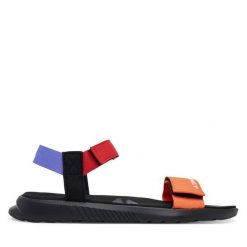 Sandały adidas. Brązowe buty zimowe męskie Adidas, bez wzorów, sportowe, bez zapięcia. Za 119.99 zł.