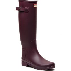 Kalosze HUNTER - Original Refined WFT1071RMA Oxblood. Czerwone kalosze damskie Hunter, z aplikacjami, z kauczuku, bez zapięcia. W wyprzedaży za 439.00 zł.