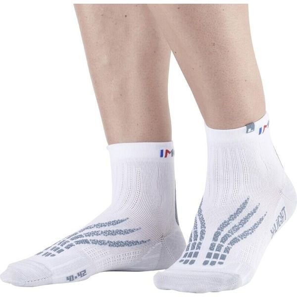 Skarpetki Monnet X-Light. Białe skarpetki damskie MONNET, bez wzorów, z elastanu. Za 109.00 zł.