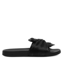 Klapki JENNY. Czarne klapki damskie Jenny, bez wzorów, bez obcasa, bez zapięcia. Za 59.99 zł.