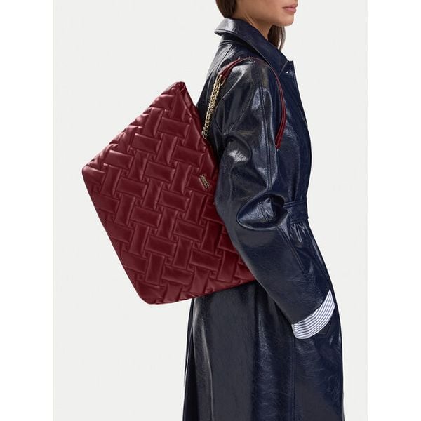 Torebka MEXX. Czerwone shopperki damskie Mexx, bez wzorów, bez dodatków. Za 229.99 zł.