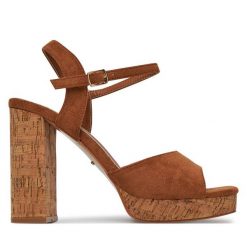 Sandały DeeZee. Brązowe sandały damskie DeeZee, bez wzorów, bez obcasa, na słupku, bez zapięcia. Za 139.99 zł.