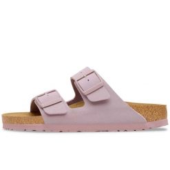 Klapki Birkenstock Arizona Birkibuc Damskie. Fioletowe klapki damskie Birkenstock, bez wzorów, z nubiku, bez obcasa, bez zapięcia. Za 467.90 zł.