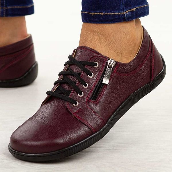 Bordowe skórzane Polskie półbuty damskie barefoot Gregors 1153. Czerwone półbuty damskie GREGORS, na jesień, bez wzorów, z jeansu, biznesowe, bez obcasa, na płaskiej podeszwie, bez zapięcia. Za 359.00 zł.