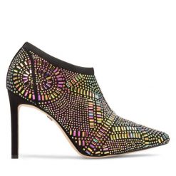 Botki Nine West. Czarne botki damskie Nine West, bez wzorów, bez obcasa, na szpilce, bez zapięcia. Za 209.99 zł.