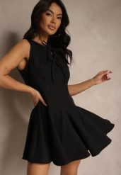Czarna Sukienka Bez Rękawów o Rozkloszowanym Kroju Wiązana przy Dekolcie Hirkio. Czarne sukienki damskie Renee, na imprezę, m, bez wzorów, eleganckie, bez kołnierzyka, bez ramiączek, mini, rozkloszowane. Za 59.99 zł.