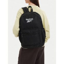 Plecak Reebok. Czarne plecaki damskie Reebok, bez wzorów. Za 99.99 zł.