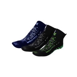 Zestaw 3 par skarpet Wellness, mix kolorów, w cenie 2. Skarpety męskie R-EVENGE, bez wzorów, z elastanu. Za 260.90 zł.