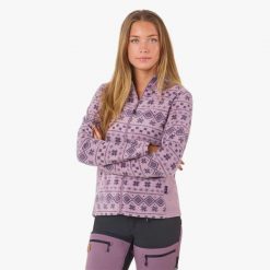 Bluza polarowa turystyka damska Swedemount Idre Fleece III wodoodporna. Czerwone bluzy damskie SWEDEMOUNT, na zimę, bez wzorów, z polaru, sportowe, bez ramiączek, bez kaptura. Za 129.99 zł.