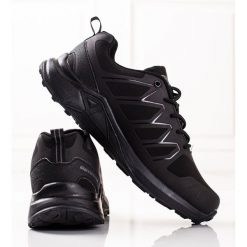 Czarne buty trekkingowe męskie DK Softshell. Czarne trekkingi męskie z materiału, bez zapięcia. Za 246.94 zł.