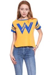 WRANGLER T SHIRT DAMSKI B&Y W CROP TEE AMBER YELLOW W721CF7UY 112130924. Żółte t-shirty damskie Wrangler, xs, bez wzorów, bez kołnierzyka, bez ramiączek. W wyprzedaży za 39.99 zł.