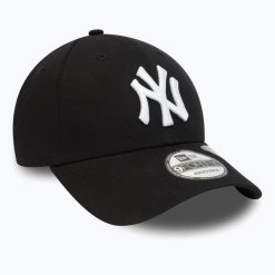 Czapka z daszkiem New Era Repreve 9Forty New York Yankees. Czarne czapki damskie New Era, na zimę, bez wzorów. Za 99.99 zł.