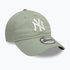Czapka z daszkiem New Era League Essential 920 New York Yankees. Zielone czapki damskie New Era, na zimę, bez wzorów. Za 109.99 zł.