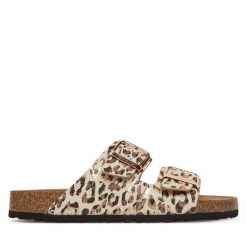 Klapki Tamaris. Brązowe klapki damskie Tamaris, bez wzorów, bez obcasa, bez zapięcia. Za 259.99 zł.